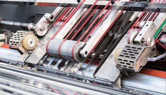 Automatische Flöten-lamellierende Maschinen-Wellpappen-Laminiermaschine Soems 5T