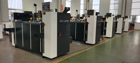 Halb doppeltes Servoselbsteinzelstück-nähendes Maschine PLC-Steuer2000 Modell