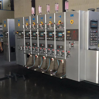 Automatisierte 4 Farbgewölbte Karton Flexo-Druckmaschine, die das Stempelschneiden kerbt