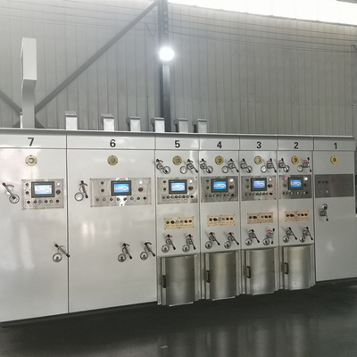Automatisierte 4 Farbgewölbte Karton Flexo-Druckmaschine, die das Stempelschneiden kerbt