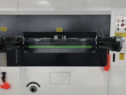 Halb automatische faltende verpackende Papierkasten-stempelschneidene Drehmaschine