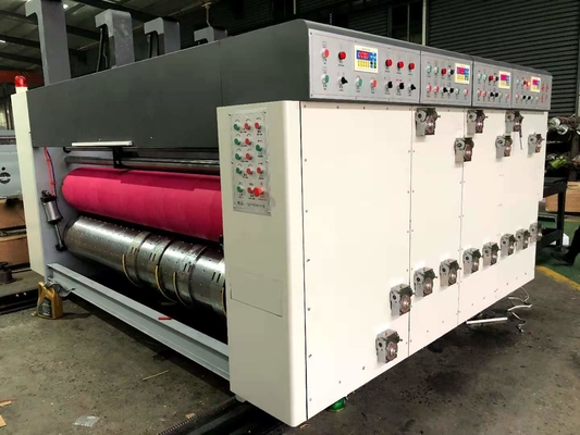 Eine Farbvollautomatische gewölbte Kasten-Maschine Slotter