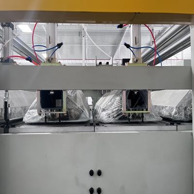 Doppelfalzmaschine 5-lagige Wellpappe Produktionslinie Wirtschaftliche Geschwindigkeit 120-180 m/min Pneumatische Druckplatte 7 Gruppen für Verpackung