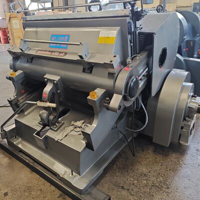 ML1200 Wellpappen-Stanzmaschine Kontinuierliche Funktion Elektrische Ölversorgung Ideal für Verpackungsproduktionslinien