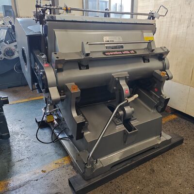 5,5KW Motorleistung Wellpappe-Stanzmaschine Edelstahlplatte Hengshui Motor Bietet Stabiles und präzises Schneiden