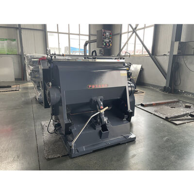 7000kg Walzkarton-Die-Schneidemaschine mit Schneidgeschwindigkeit 4800 bis 8000 Blätter pro Stunde Sicherheitsschutz für die Sicherheit