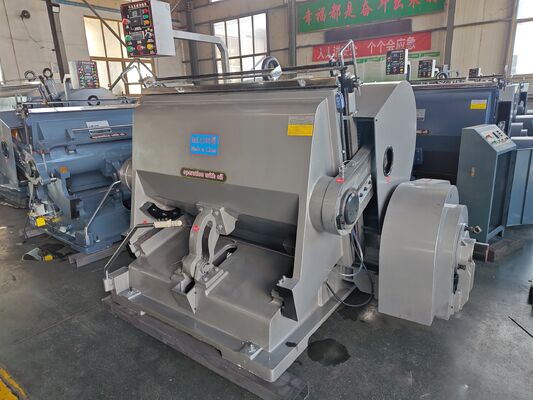 ML1500 Halbautomatische Druckschneidemaschine mit vier Sicherungsteilen und elektrischer Saugplattenbremskupplung für Wellkarton