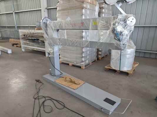 Hochgeschwindigkeit 250/min Handkarton-Stichmaschine mit stetig drehbarem Betrieb und 1800 mm langem Arm für effiziente Verpackung